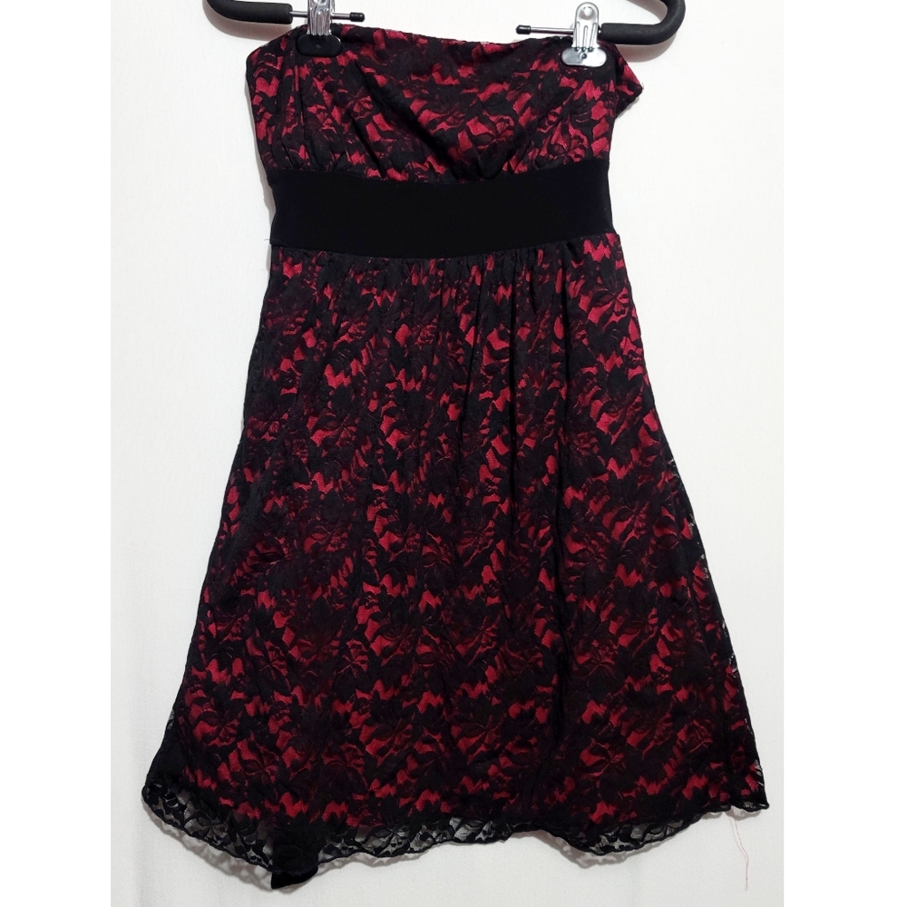 y2k vintage style red and black lace dress strapless